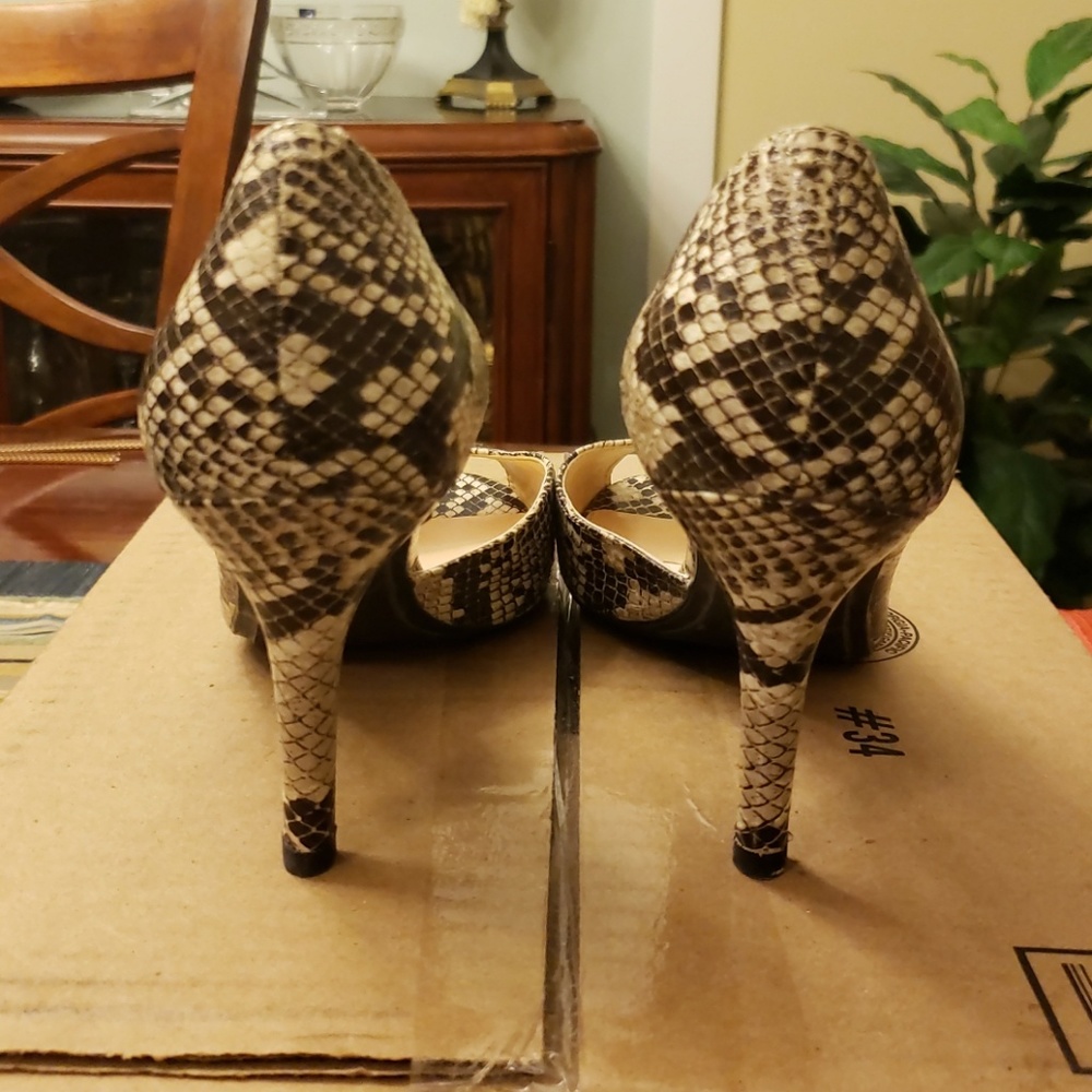 Shoes - Picture 2 of 5